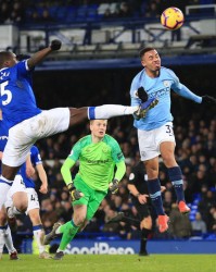  德布劳内手术刀直塞曼城客场一球小胜富勒姆